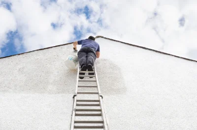 Peinture extérieure à Labastide-sur-Bésorgues — façades et ravalement